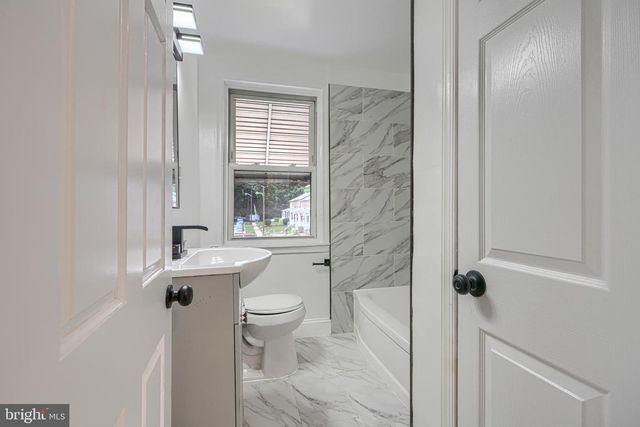 5 CARDINAL RD, Baltimore, MD 21221