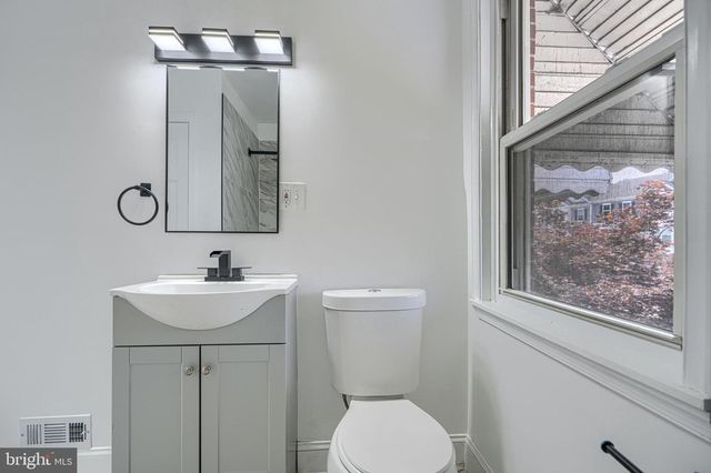 5 CARDINAL RD, Baltimore, MD 21221
