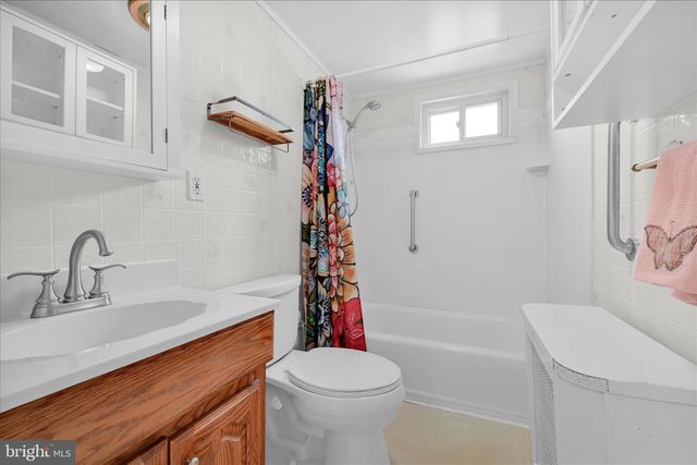 1666 WARD ST, Marcus Hook, PA 19061