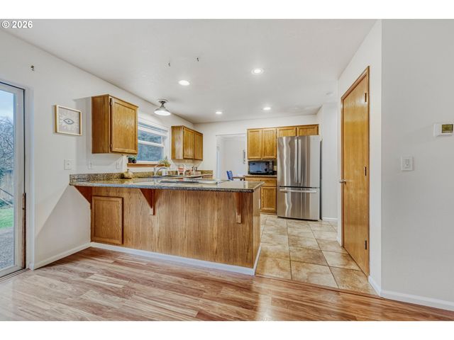 15975 Se MARY ANN Ln, Milwaukie, OR 97267