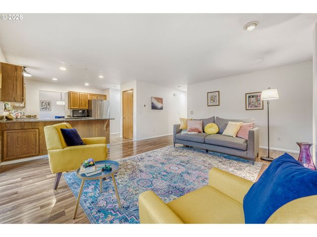 15975 Se MARY ANN Ln, Milwaukie, OR 97267