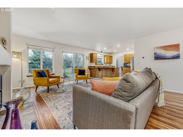 15975 Se MARY ANN Ln, Milwaukie, OR 97267