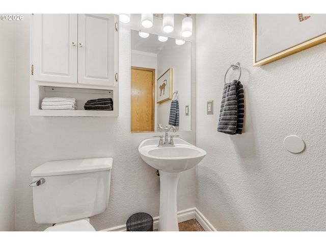 15975 Se MARY ANN Ln, Milwaukie, OR 97267