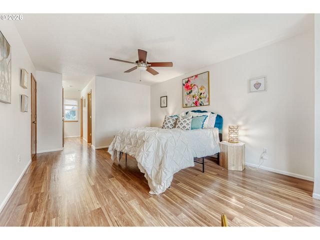 15975 Se MARY ANN Ln, Milwaukie, OR 97267