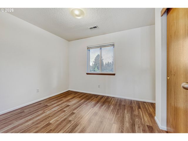 15975 Se MARY ANN Ln, Milwaukie, OR 97267