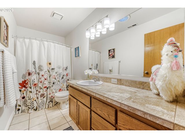 15975 Se MARY ANN Ln, Milwaukie, OR 97267