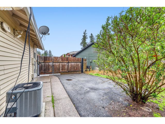 15975 Se MARY ANN Ln, Milwaukie, OR 97267