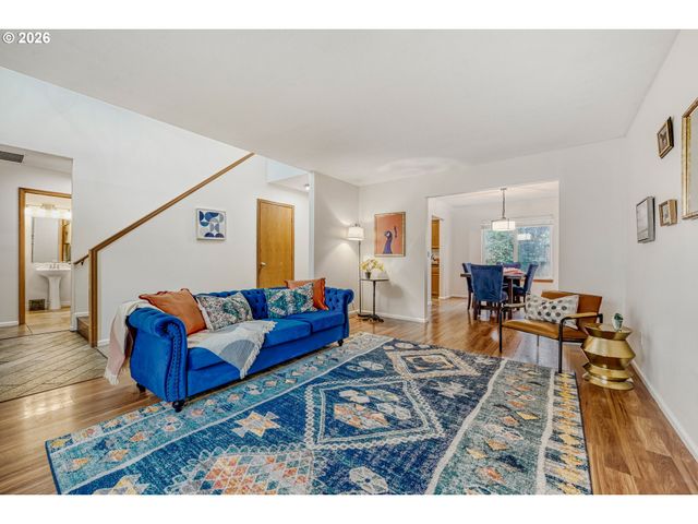 15975 Se MARY ANN Ln, Milwaukie, OR 97267