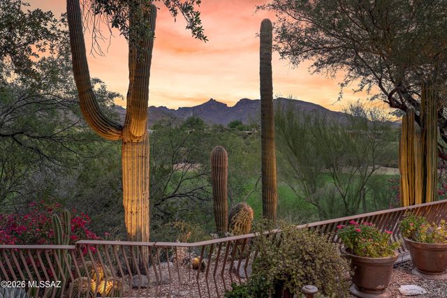6200 N Desert Moon Loop, Tucson, AZ 85750