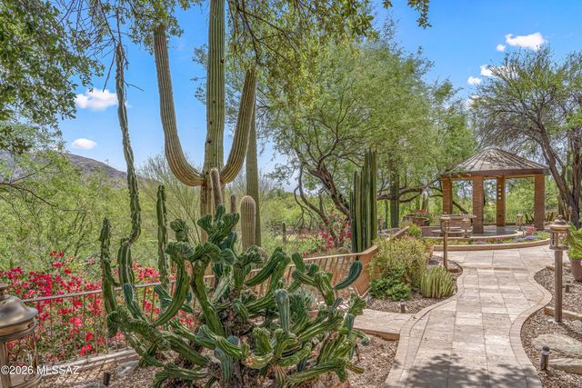 6200 N Desert Moon Loop, Tucson, AZ 85750