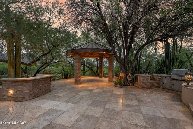 6200 N Desert Moon Loop, Tucson, AZ 85750