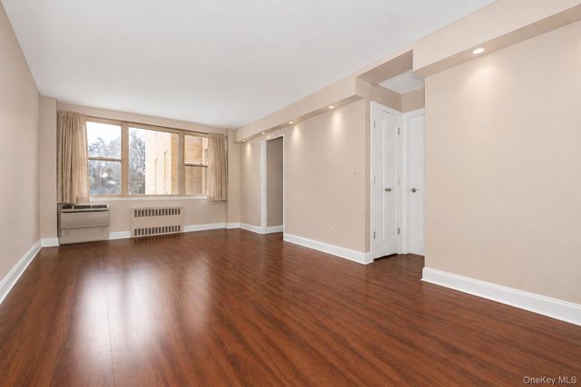12 Old Mamaroneck Road 4L, White Plains, NY 10605