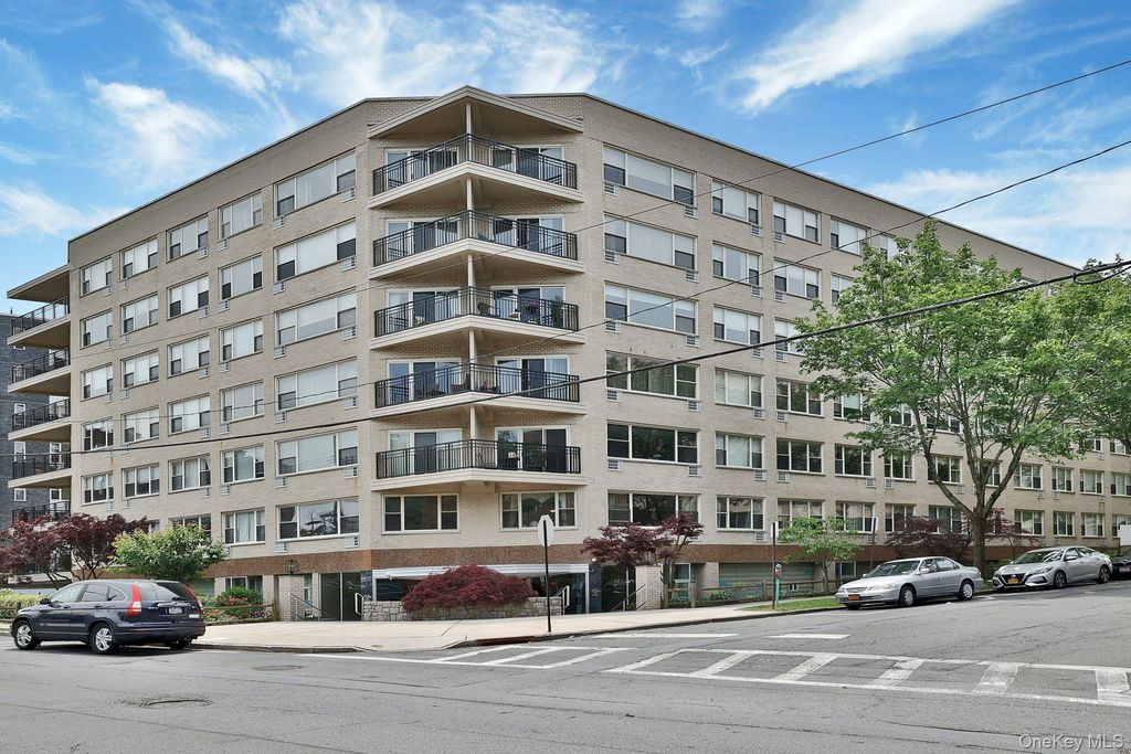 12 Old Mamaroneck Road 4L, White Plains, NY 10605