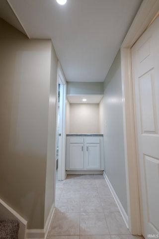 725 Lillian Avenue, Fort Wayne, IN 46808