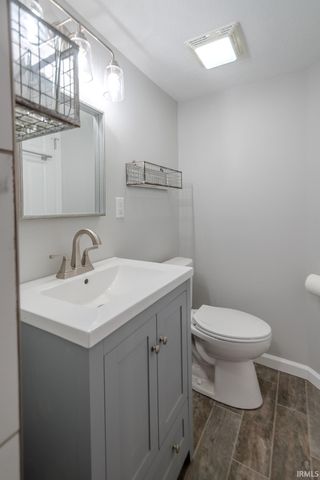 725 Lillian Avenue, Fort Wayne, IN 46808