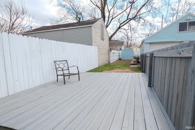 725 Lillian Avenue, Fort Wayne, IN 46808