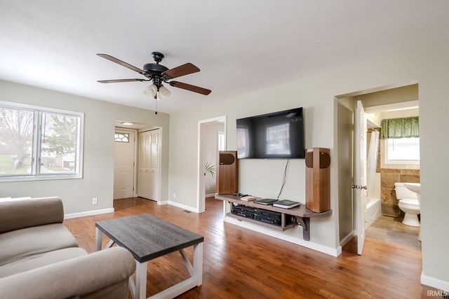 725 Lillian Avenue, Fort Wayne, IN 46808