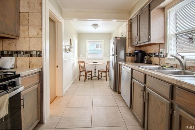 725 Lillian Avenue, Fort Wayne, IN 46808