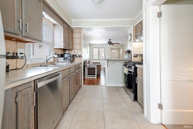 725 Lillian Avenue, Fort Wayne, IN 46808