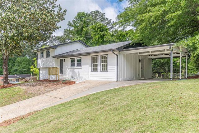 8285 Hemlock Drive, Jonesboro, GA 30238