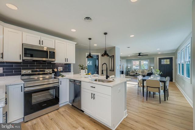 2122 LODGE FOREST DR, Baltimore, MD 21219