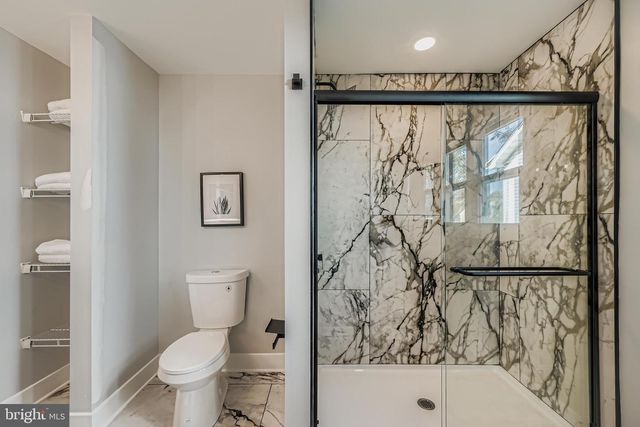 2122 LODGE FOREST DR, Baltimore, MD 21219