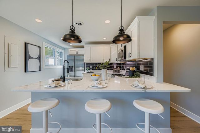 2122 LODGE FOREST DR, Baltimore, MD 21219