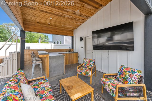 3813 Linwood Avenue, Royal Oak, MI 48073