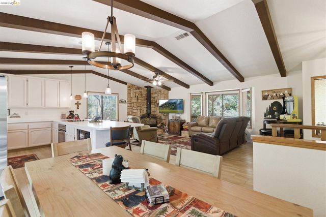 18978 Zachary Ct, Twain Harte, CA 95383