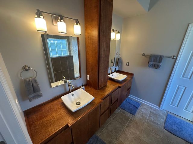 2402 Brookstone Pl, Mount Juliet, TN 37122