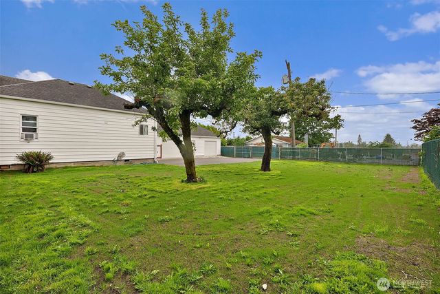 7640 Yakima Avenue, Tacoma, WA 98408