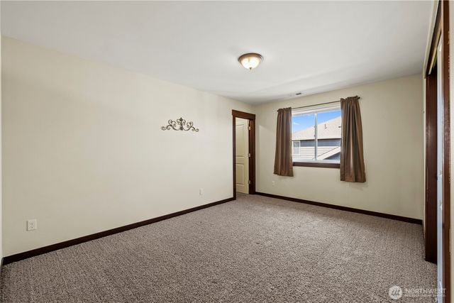 6916 37th Place NE, Marysville, WA 98270