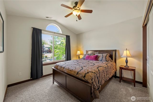 6916 37th Place NE, Marysville, WA 98270