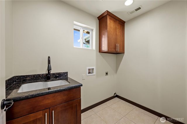 6916 37th Place NE, Marysville, WA 98270