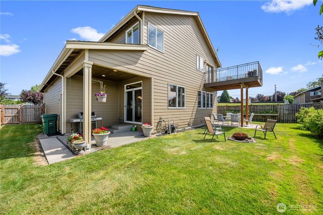 6916 37th Place NE, Marysville, WA 98270