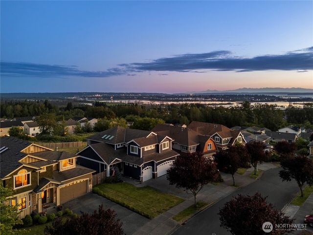 6916 37th Place NE, Marysville, WA 98270