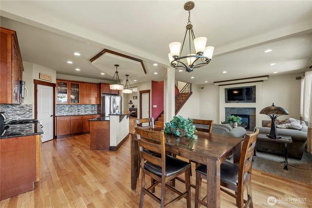 6916 37th Place NE, Marysville, WA 98270