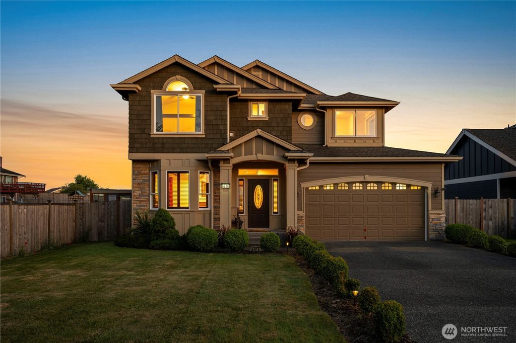 6916 37th Place NE, Marysville, WA 98270