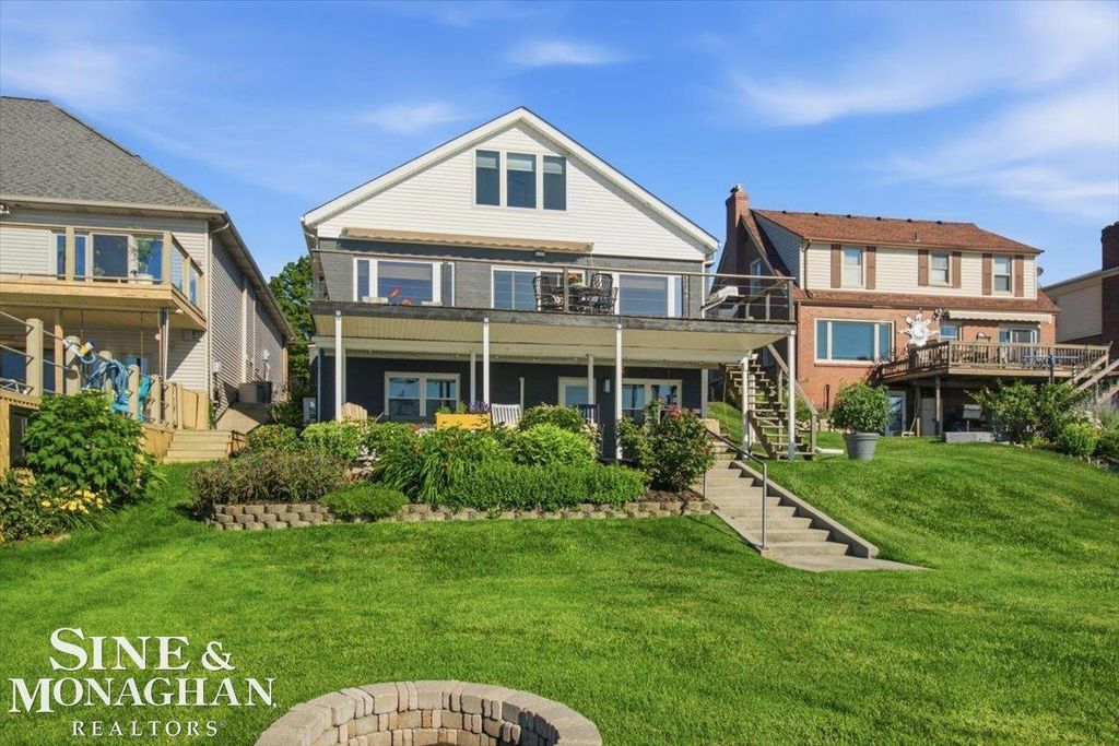 69 Gratiot Boulevard, Marysville, MI 48040