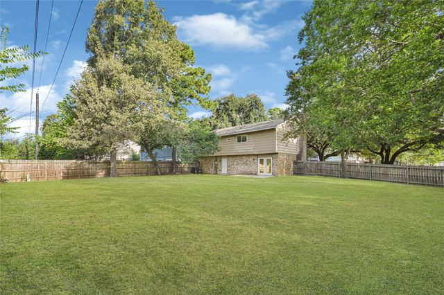 8610 Timber View Drive, Humble, TX 77346