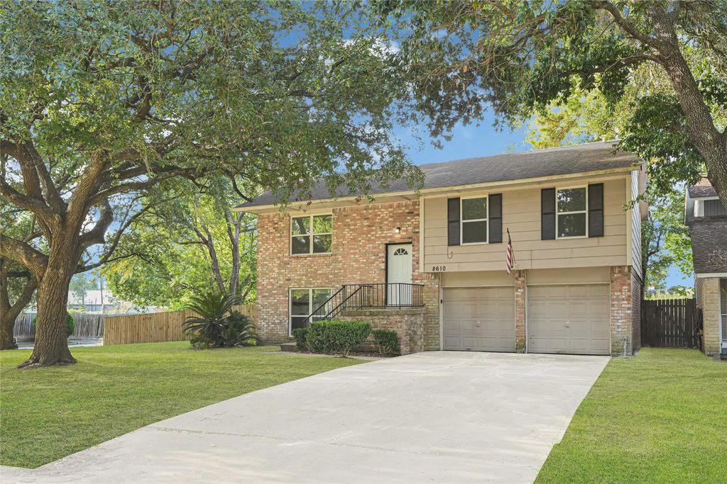 8610 Timber View Drive, Humble, TX 77346