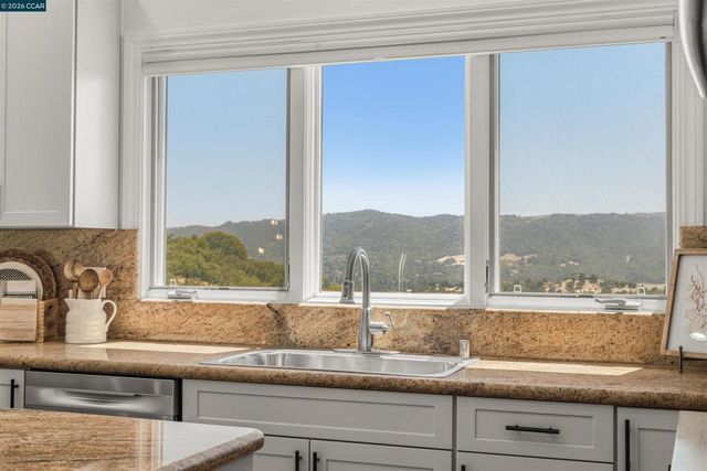 554 Oakshire Pl, Alamo, CA 94507