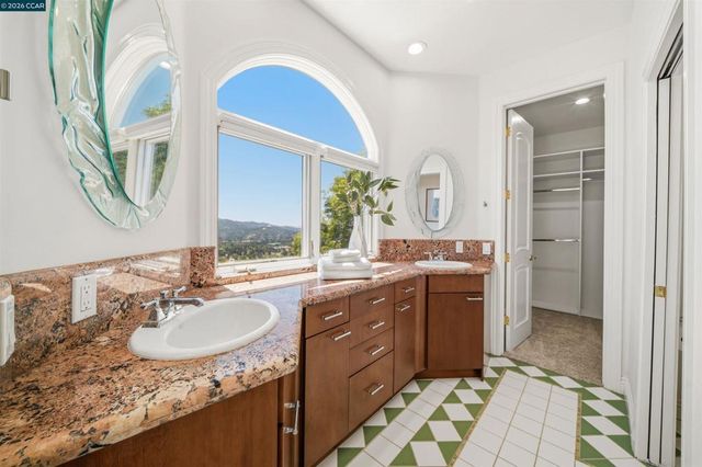 554 Oakshire Pl, Alamo, CA 94507
