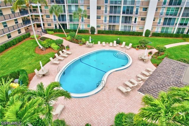 3500 Gulf Shore BLVD N 408, Naples, FL 34103