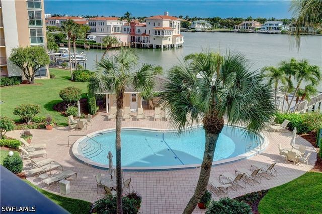 3500 Gulf Shore BLVD N 408, Naples, FL 34103