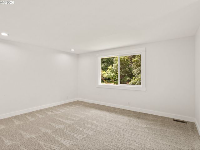 1409 Sw CHASTAIN Ave, Gresham, OR 97080