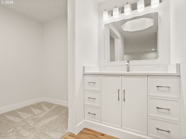 1409 Sw CHASTAIN Ave, Gresham, OR 97080