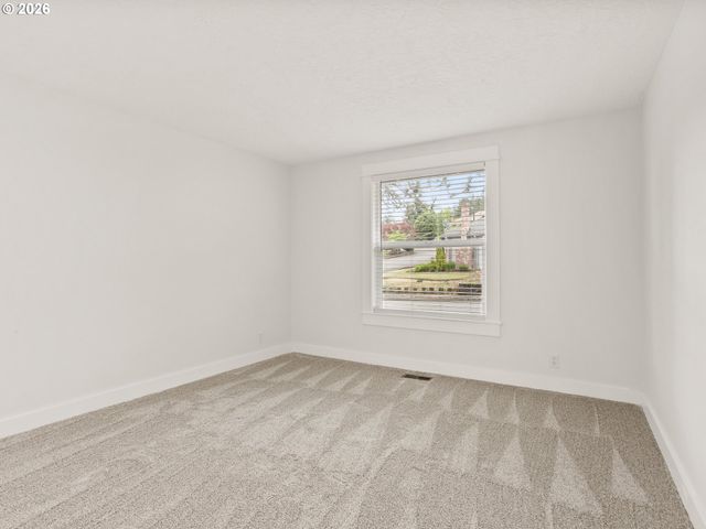 1409 Sw CHASTAIN Ave, Gresham, OR 97080