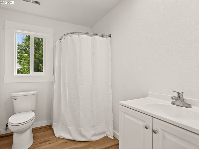 1409 Sw CHASTAIN Ave, Gresham, OR 97080