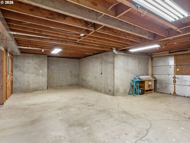 1409 Sw CHASTAIN Ave, Gresham, OR 97080